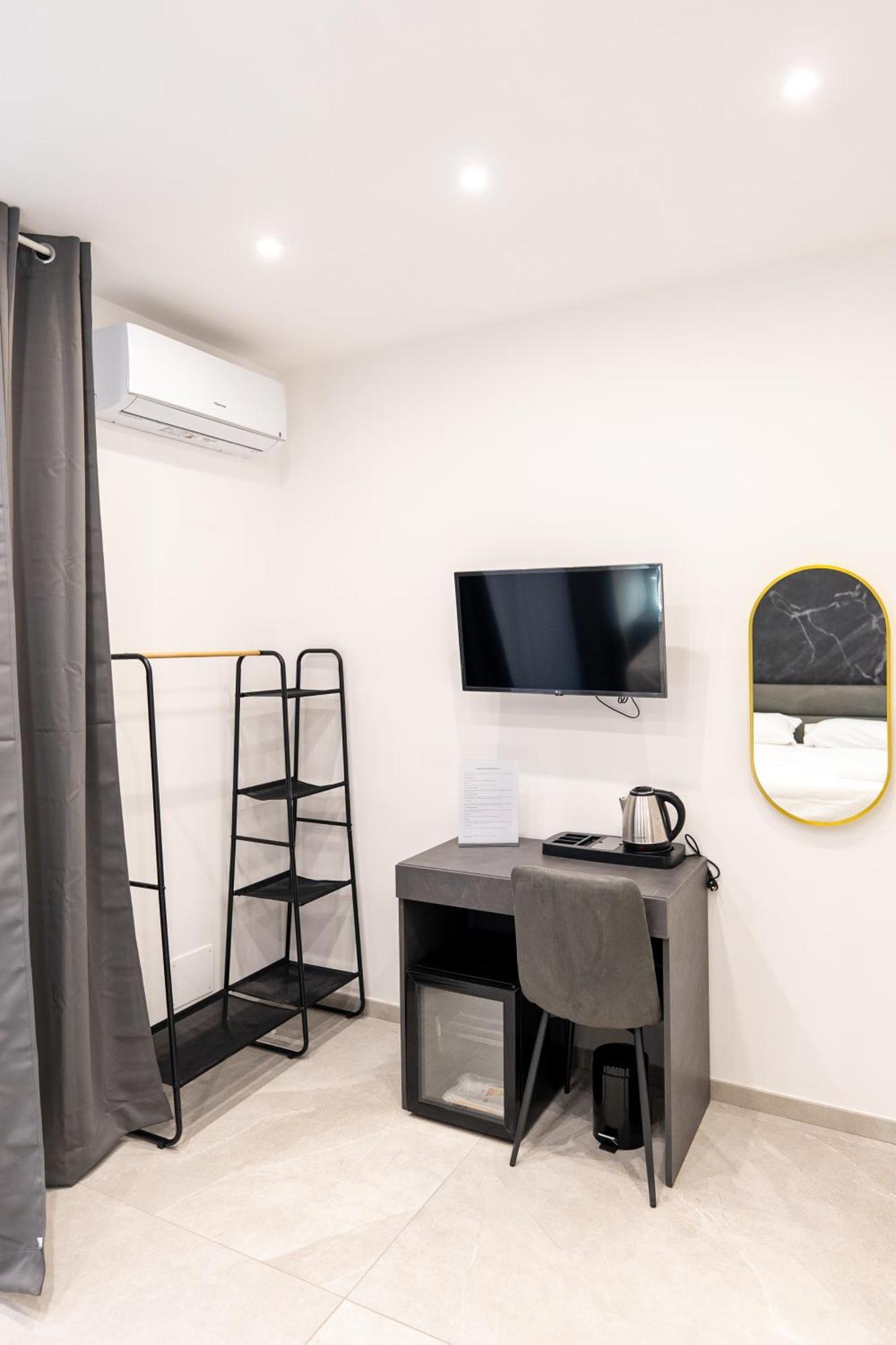 Suites Gaudioso Napoli Center Exterior photo