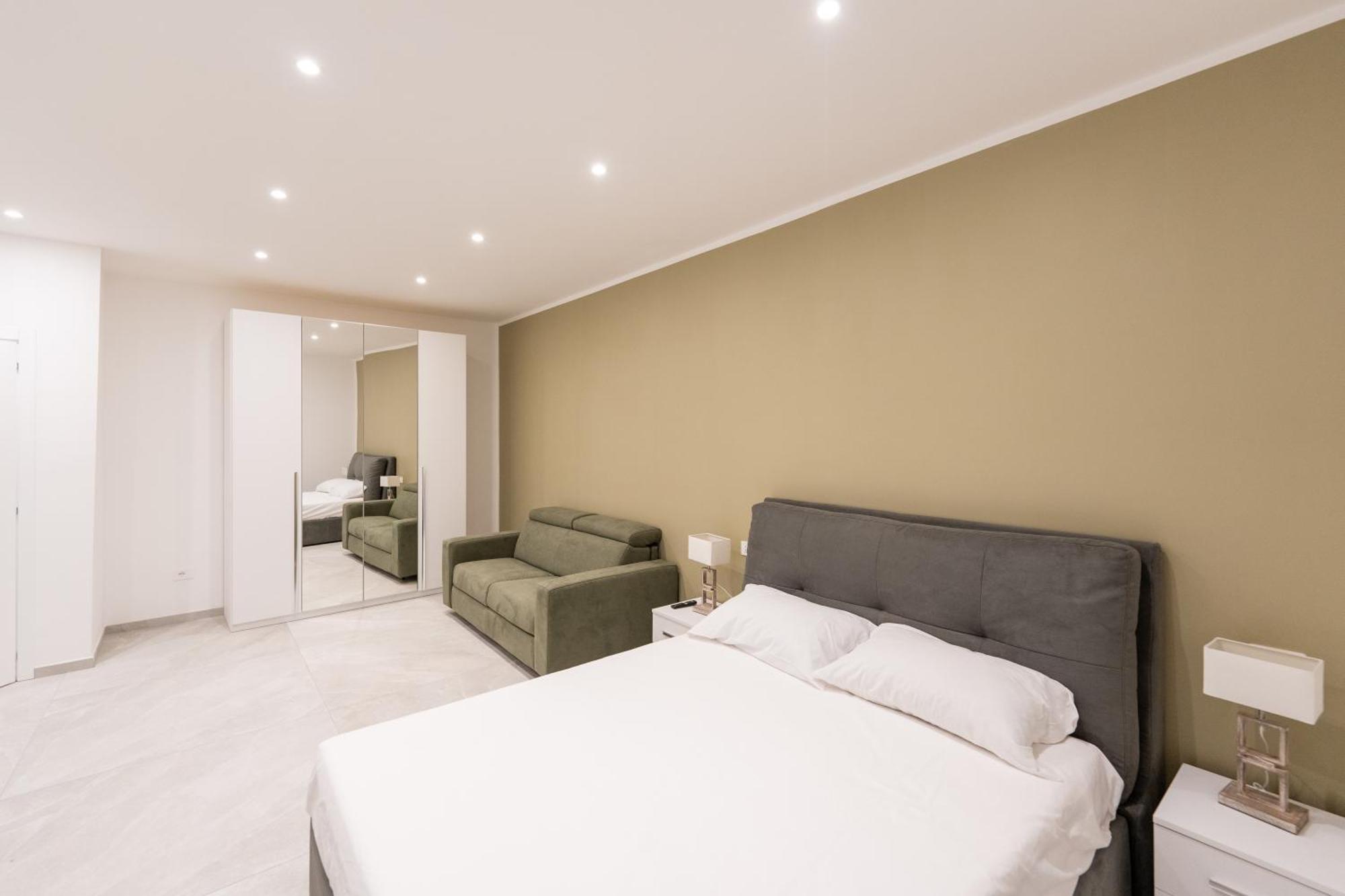 Suites Gaudioso Napoli Center Exterior photo